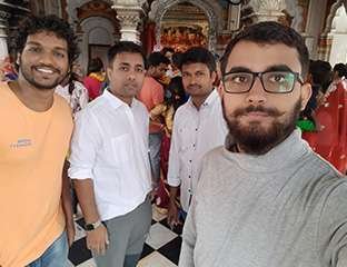 team_b